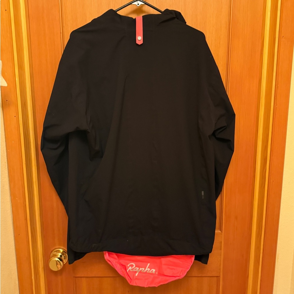Rapha Core Rainjacket - image 2